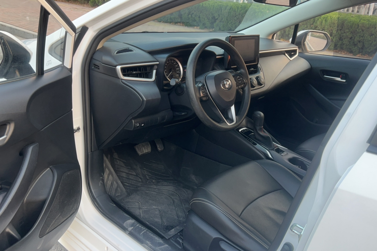 丰田 卡罗拉 2022款 1.2T S-CVT先锋PLUS版中控内饰7001
