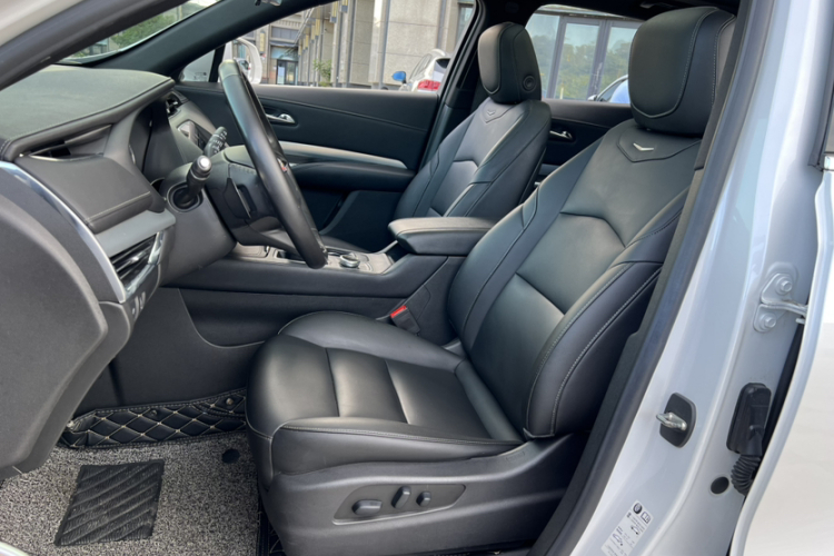 凯迪拉克XT4 2018款 28T 两驱豪华型局部细节19