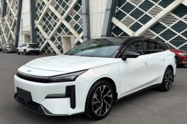 吉利银河 银河L6 2023款 125km 星舰