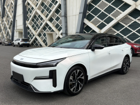 吉利银河 银河L6 2023款 125km 星舰