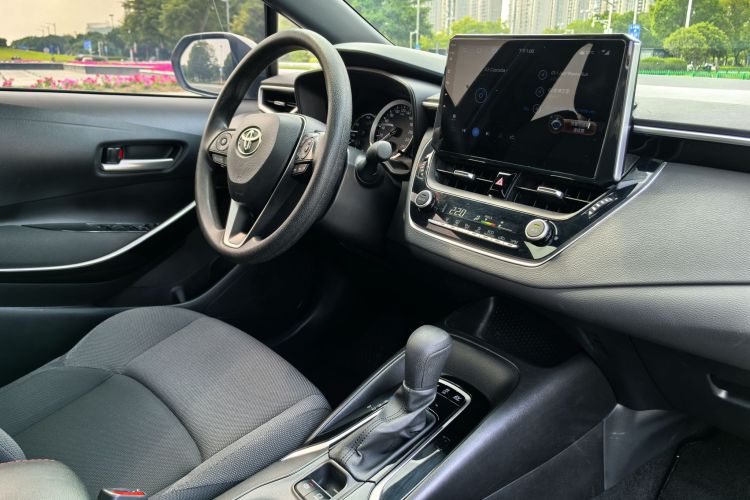 丰田 雷凌 2022款 双擎 1.8H E-CVT豪华版中控内饰7005
