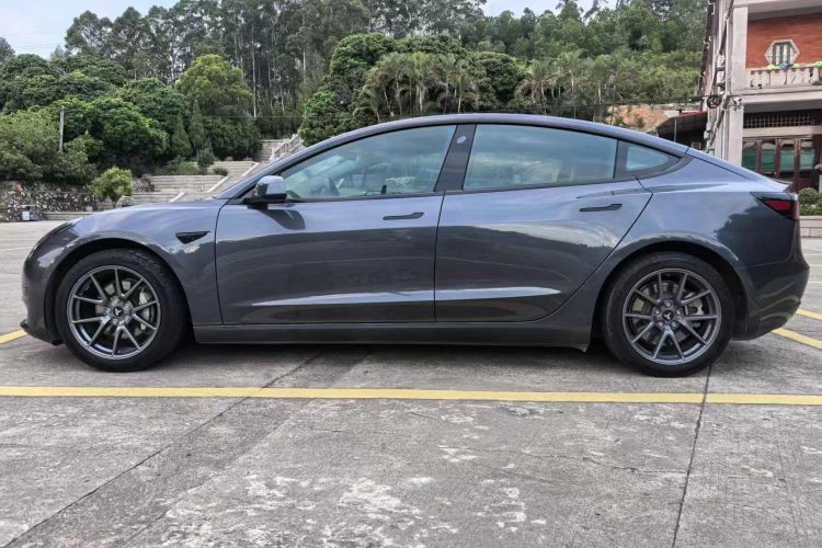 特斯拉 Model 3 2021款 标准续航后驱升级版车身外观6003