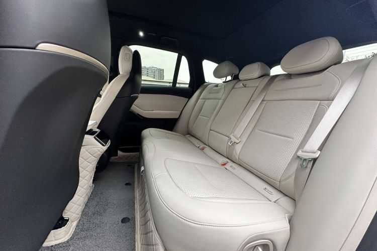 蔚来ES6 2024款 75kWh中控内饰7015