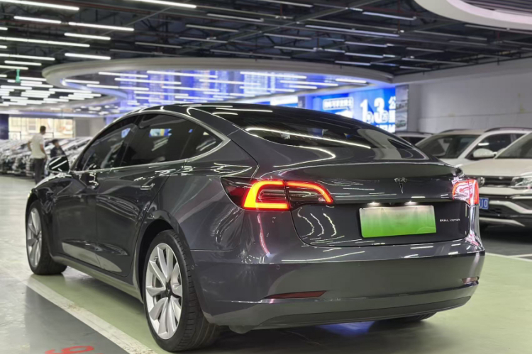 特斯拉 Model 3(进口) 2019款 长续航全轮驱动版车身外观6008