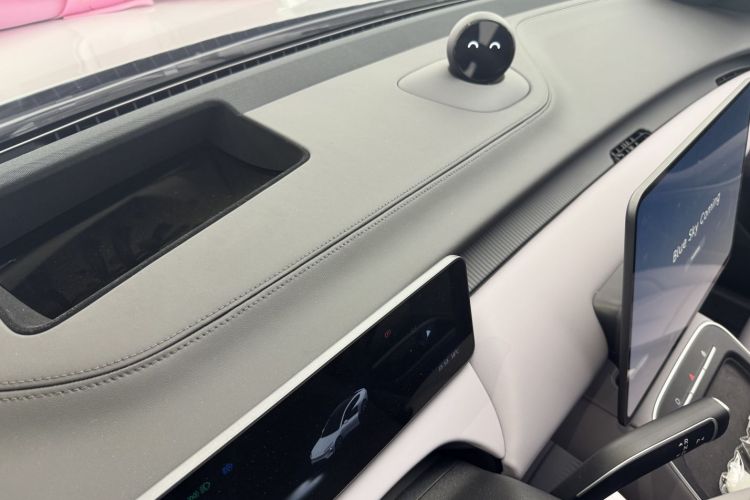 蔚来ET5 2025款 75kWh中控内饰7005