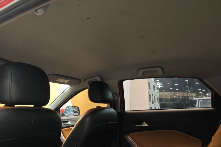 奇瑞 瑞虎3X 2017款 1.5L 手动时尚版中控内饰7010