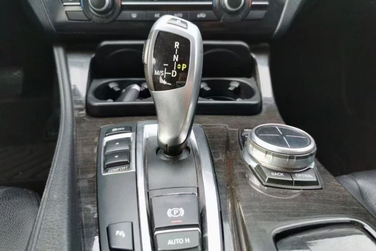 宝马5系 2013款 530Li 领先型中控内饰7004