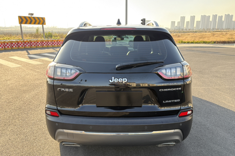 Jeep 自由光 2019款 2.0T 两驱智享版 国V车身外观6004