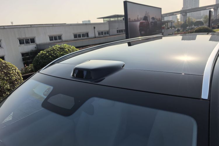 鸿蒙智行 问界M8 2025款 增程 Max+版 53.4kWh 6座版局部细节57