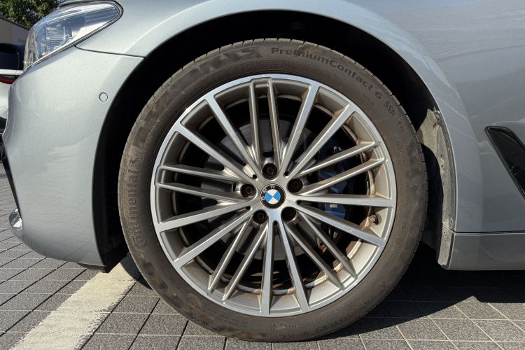 宝马5系(进口) 2020款 530i M运动套装车身外观6006