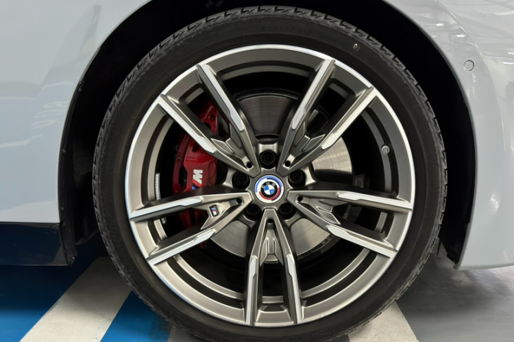 宝马2系(进口) 2023款 M240i车身外观6006