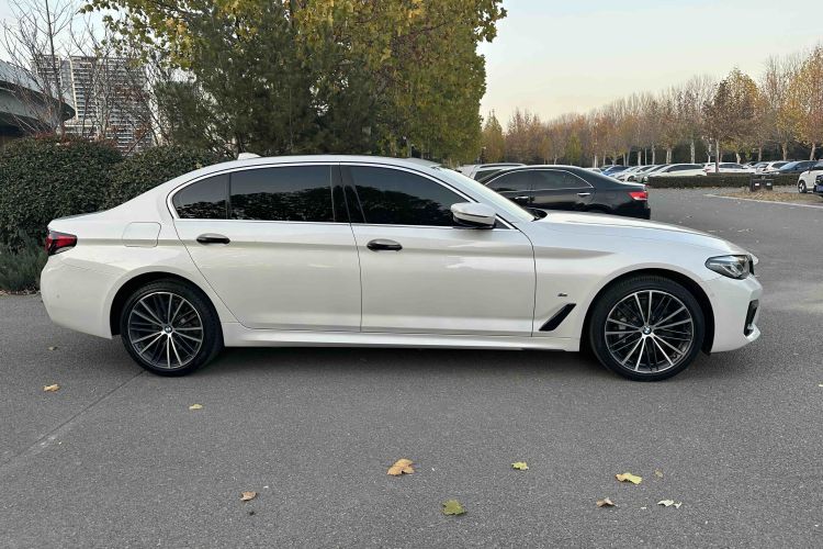 宝马5系 2022款 改款 530Li 领先型 M运动套装车身外观6005