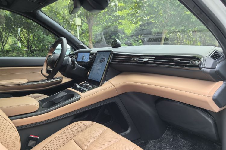 蔚来ES8 2022款 100kWh 签名版 七座中控内饰7008