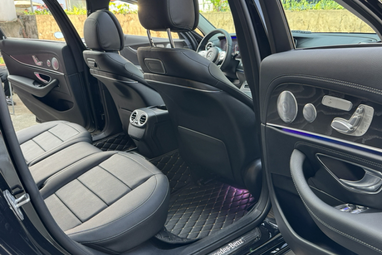 奔驰E级 2019款 改款 E 300 L 运动豪华型中控内饰7006