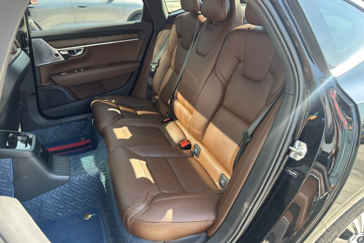 沃尔沃S90新能源 2022款 T8 E驱混动 智雅豪华版中控内饰7001