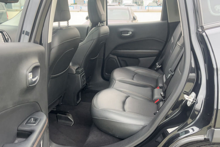 Jeep 指南者 2020款 220T 自动精英版中控内饰7003