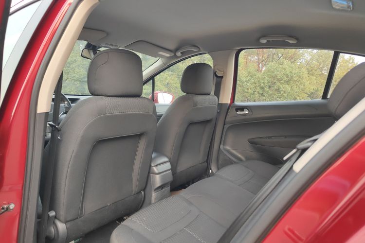 标致308 2014款 乐享版 经典 1.6L 自动优尚型中控内饰7002