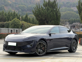 阿维塔12 2023款 700 三激光后驱奢享版