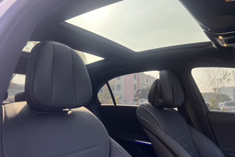 奔驰C级 2024款 C 260 L 皓夜运动版局部细节22