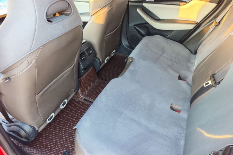 比亚迪 秦PLUS 2023款 冠军版 DM-i 55KM领先型中控内饰7002