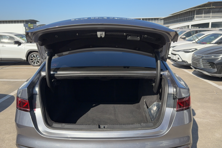 比亚迪 秦PLUS 2024款 荣耀版 DM-i 55KM领先型局部细节23