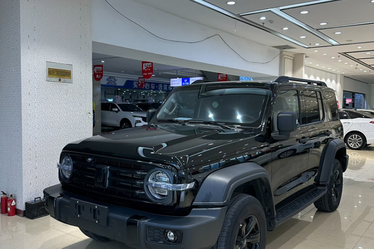 坦克300 2023款 越野版 2.0T 征服者车身外观6005