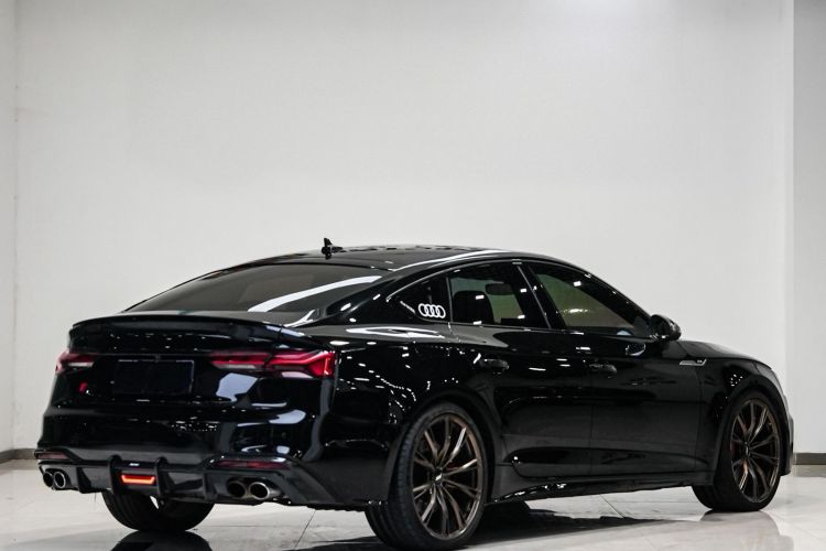 奥迪S5 2023款 S5 3.0T Sportback车身外观6004