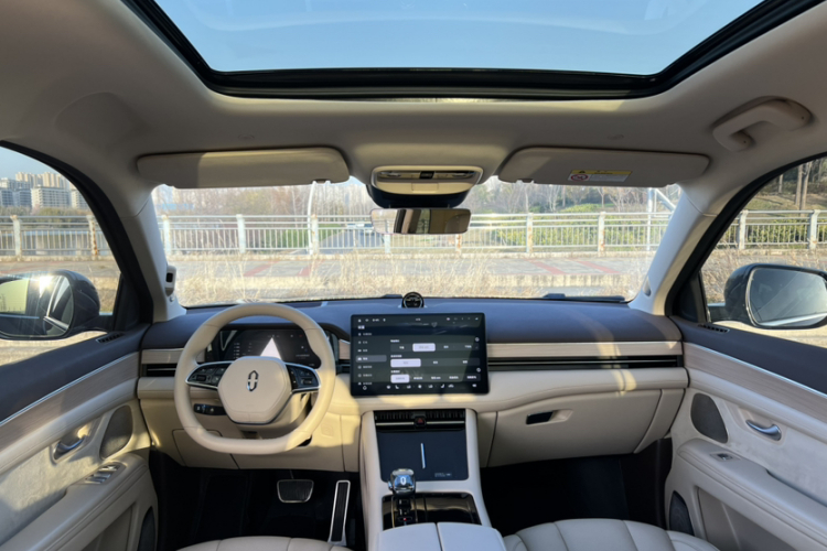 鸿蒙智行 问界M7 2024款 1.5T 智驾后驱Pro版 6座中控内饰7002