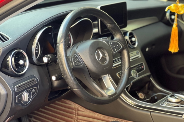 奔驰C级 2018款 C 200 L 运动版中控内饰7008