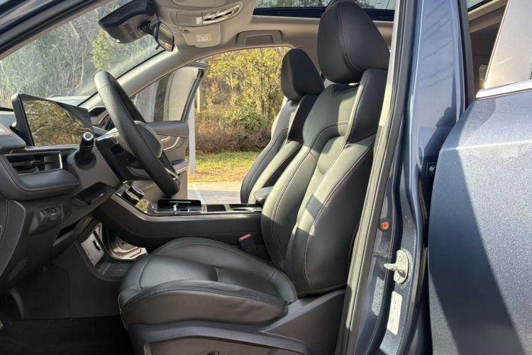 星途追风 2020款 乘风破浪版 1.5T CVT星睿版中控内饰7001