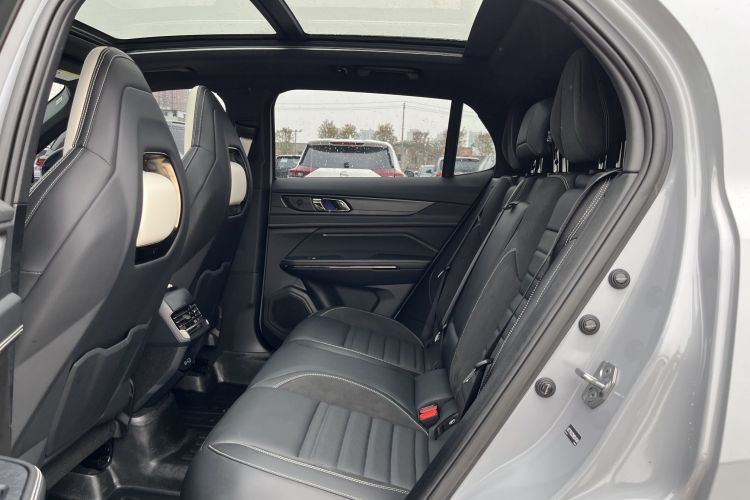 领克01 2023款 1.5TD EM-F 晨曦中控内饰7001