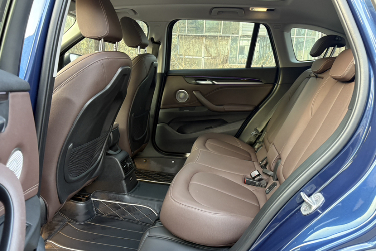 宝马X1 2021款 xDrive25Li 尊享型中控内饰7002