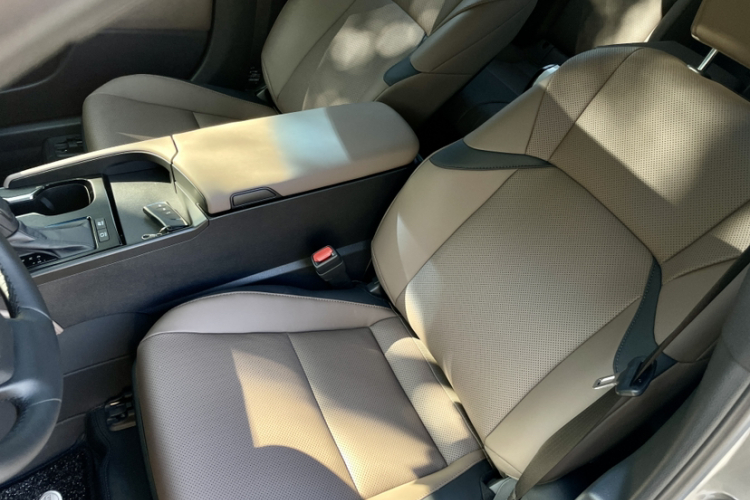 雷克萨斯ES 2025款 300h 臻享版中控内饰7007