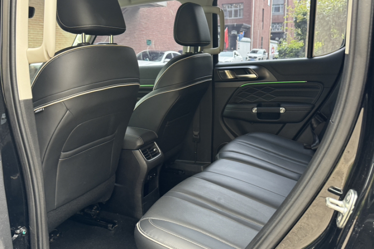 坦克300 2023款 越野版 2.0T 征服者中控内饰7002