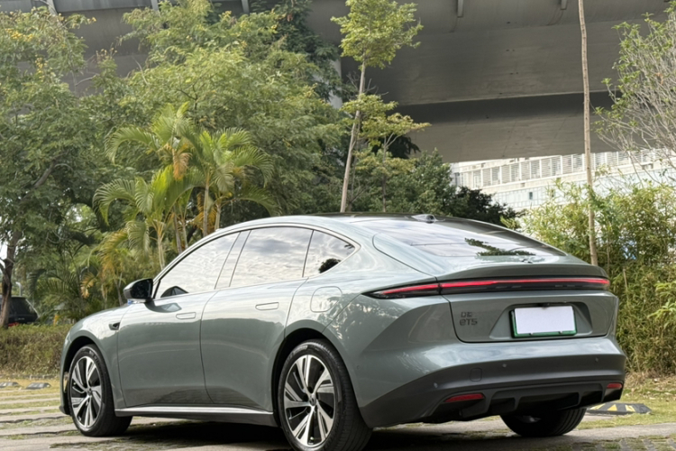 蔚来ET5 2022款 75kWh车身外观6010