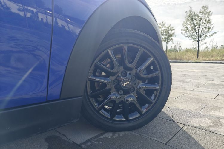 MINI 2019款 1.5T ONE PLUS 五门版车身外观6008