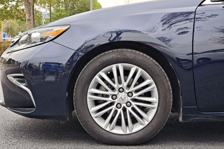 雷克萨斯ES 2015款 200 精英版车身外观6004