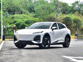 深蓝汽车 深蓝S07 2024款 215Max 增程版