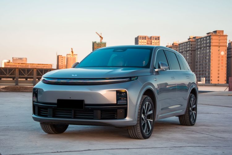 理想汽车 理想L8 2023款 Pro车身外观1