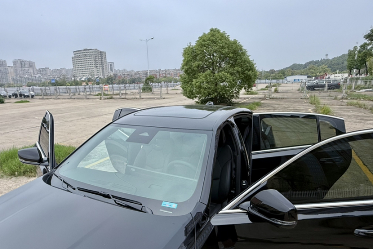 凯迪拉克CT5 2025款 28T 城市运动版车身外观6004