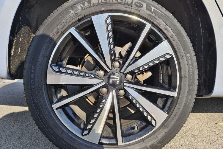 飞凡汽车 飞凡ER6 2021款 新动版 620km 智享版车身外观6009