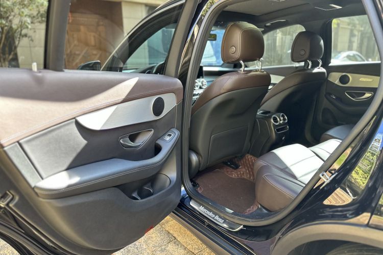 奔驰GLC 2020款 改款 GLC 260 L 4MATIC 豪华型中控内饰7002