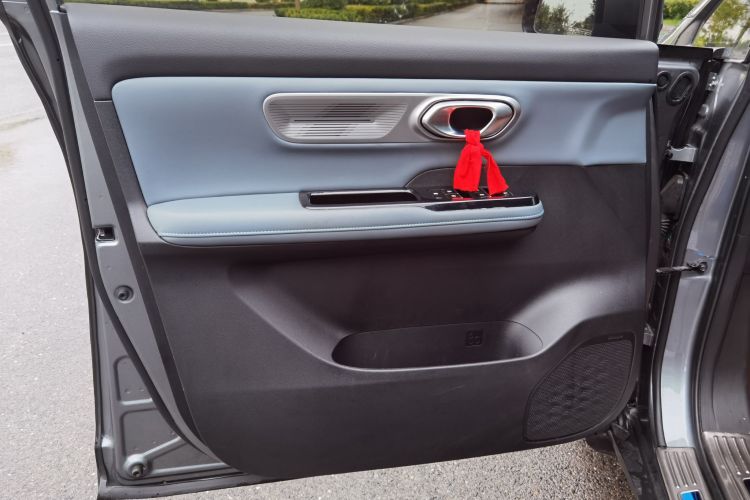 埃安 AION Y 2023款 Plus 610 乐享版中控内饰7008