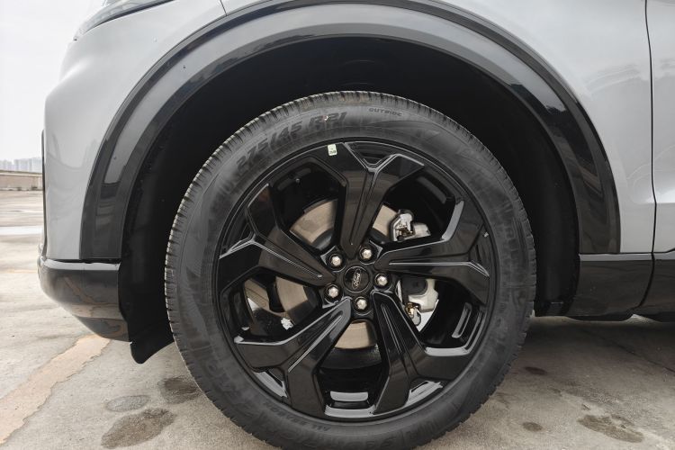 福特 探险者 2024款 2.3T EcoBoost 四驱ST-LINE 6座车身外观6009