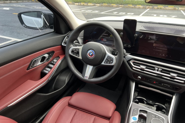 宝马i3 2024款 eDrive 40 L 曜夜套装中控内饰7007