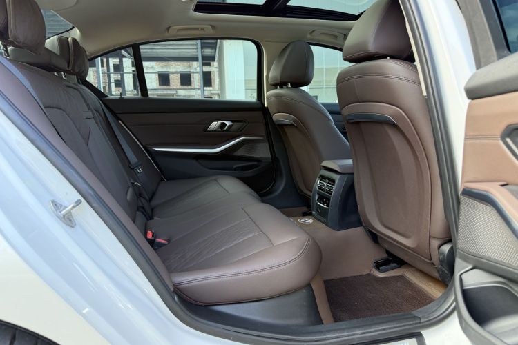 宝马3系 2023款 320Li M运动套装局部细节22