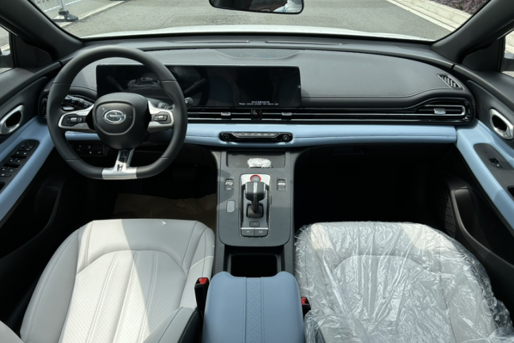 广汽传祺 2023款 影豹H 高能混动版中控内饰7003