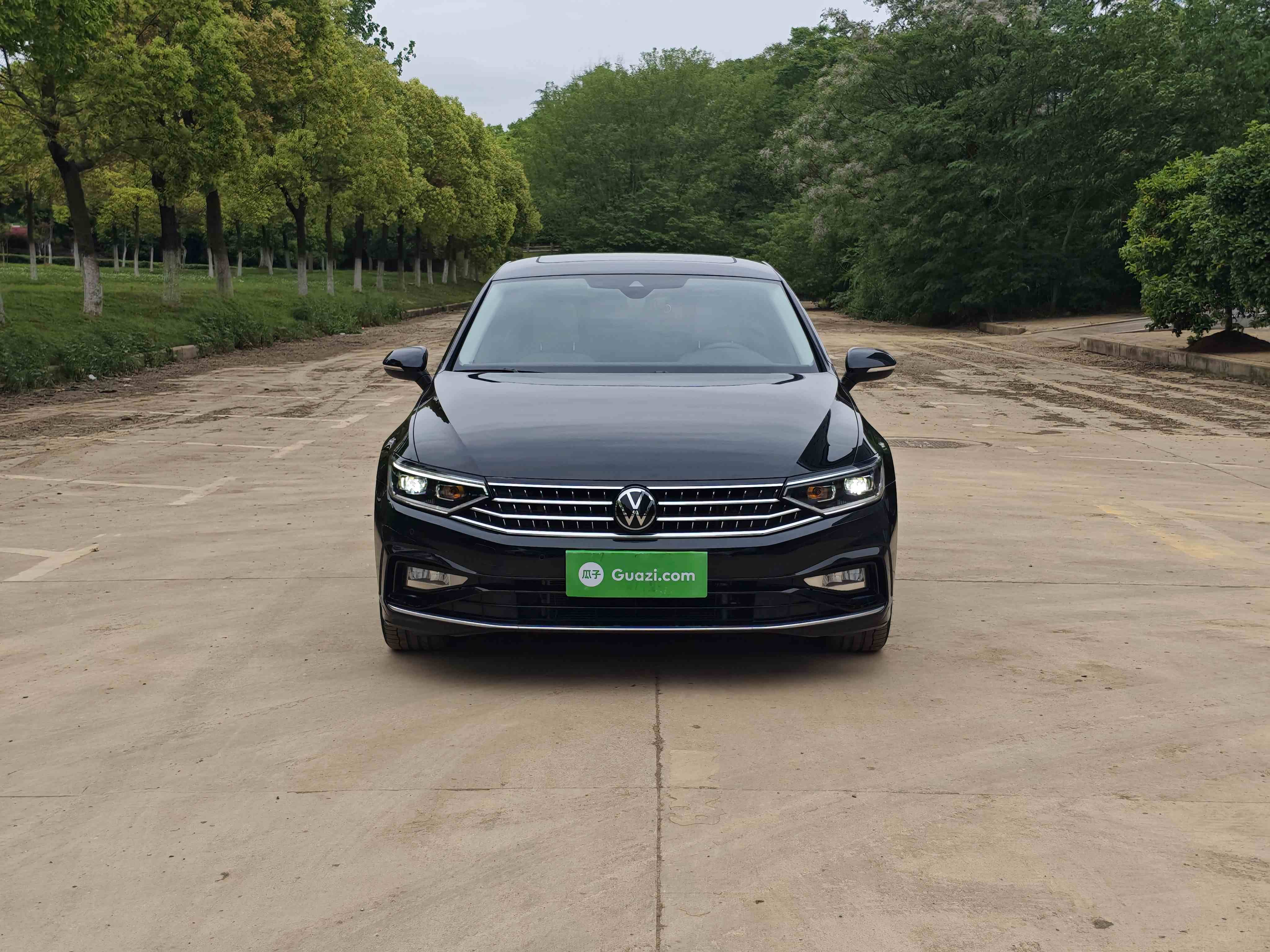 大众 迈腾 2023款 200万辆纪念版 330TSI DSG豪华型(2)
