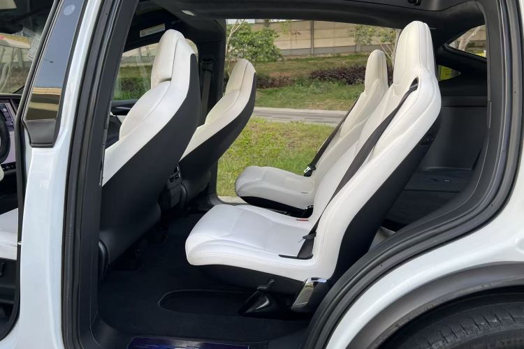 特斯拉 Model X 2019款 长续航版中控内饰7003
