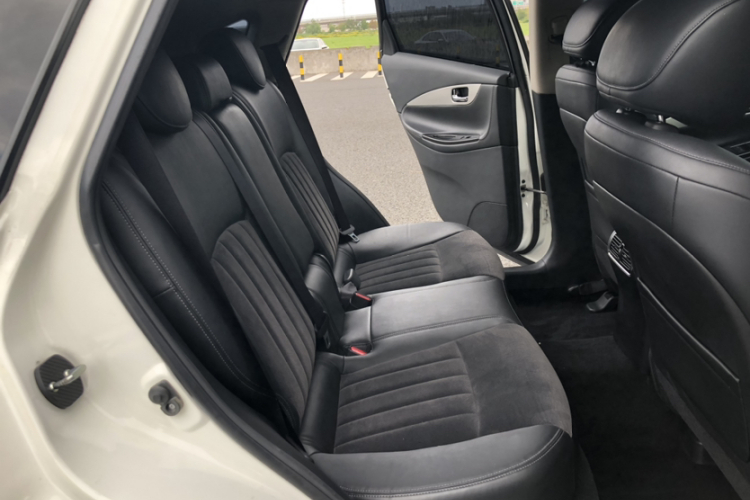 英菲尼迪QX50 2015款 2.5L 舒适版中控内饰7004